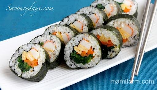 Kimbap được trang trí đẹp mắt